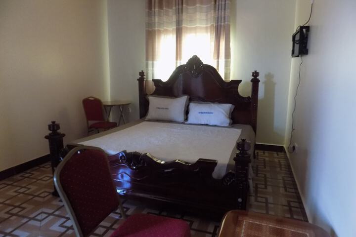 Room 13 of 24