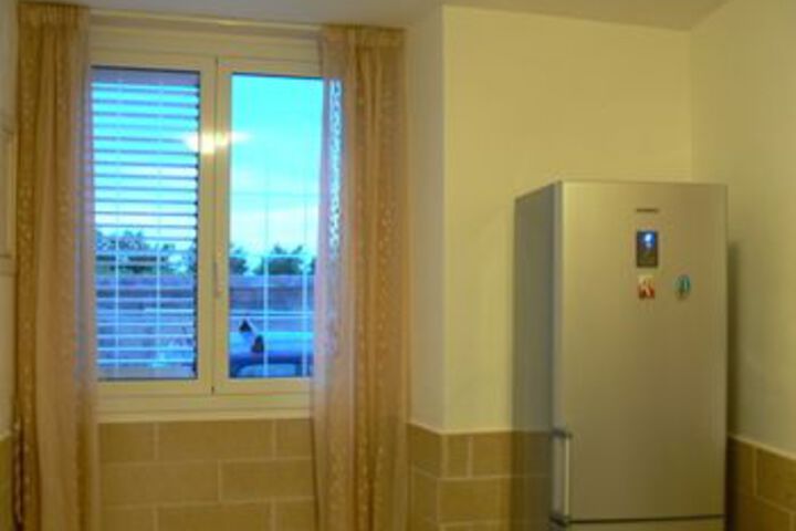Room 30 of 38