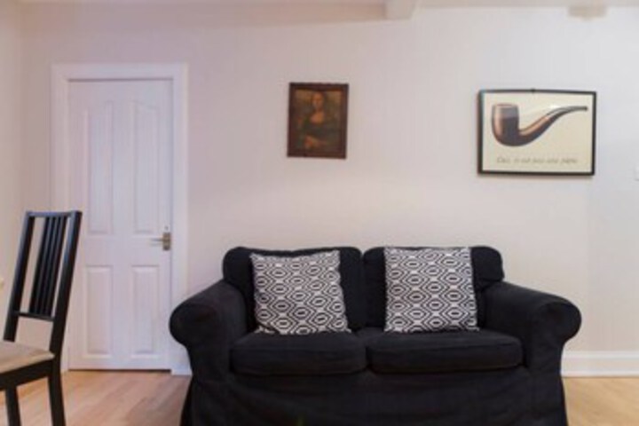 Room 7 of 14