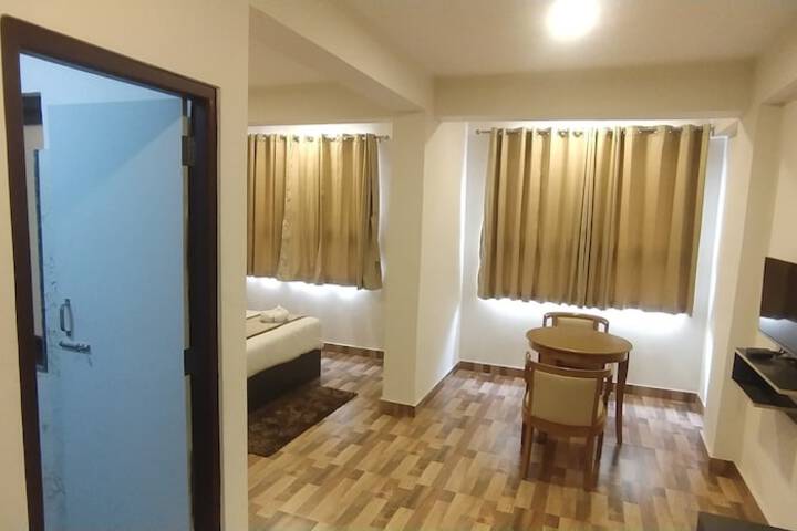 Room 3 of 39