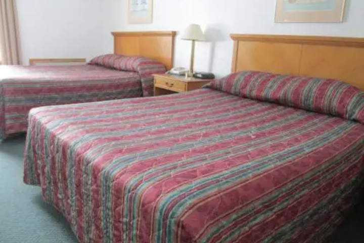 Room 2 of 18