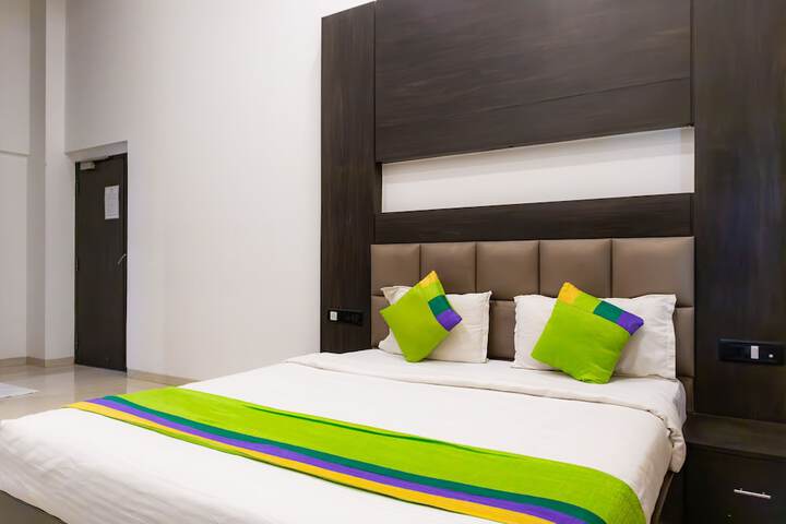 Room 10 of 54