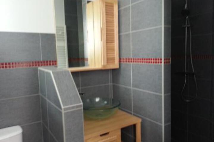 Image of CHAMBRES DHO TES DANS HO TEL PARTICULIE