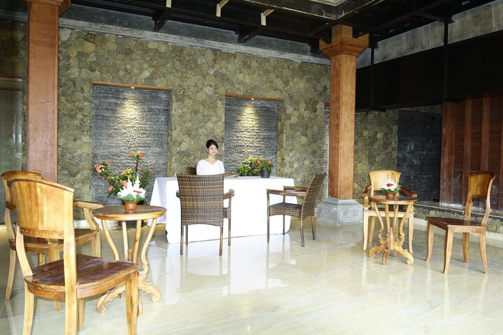 Hotel Interior 4 of 28