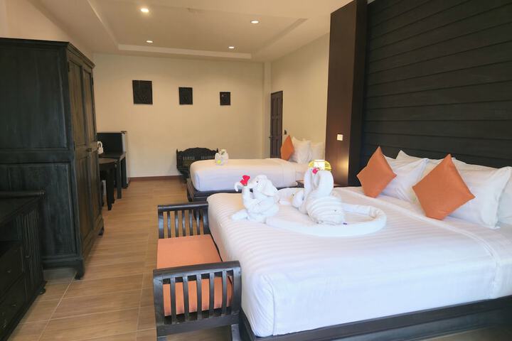Room 9 of 110