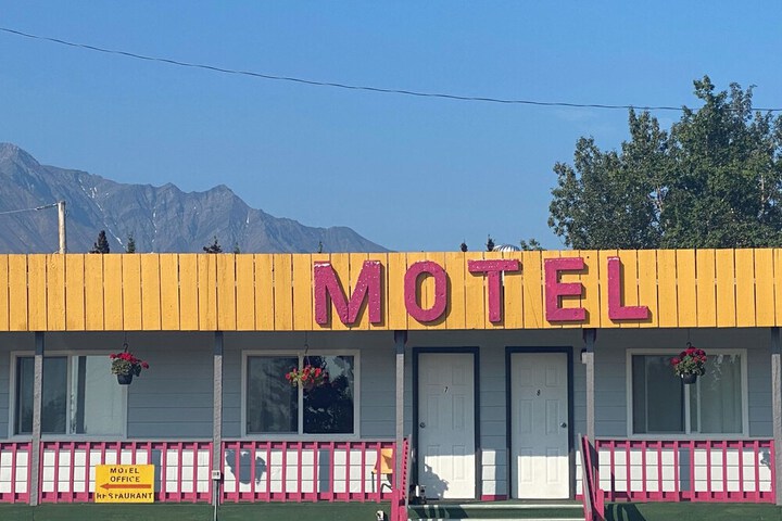 Hotel 11 of 14