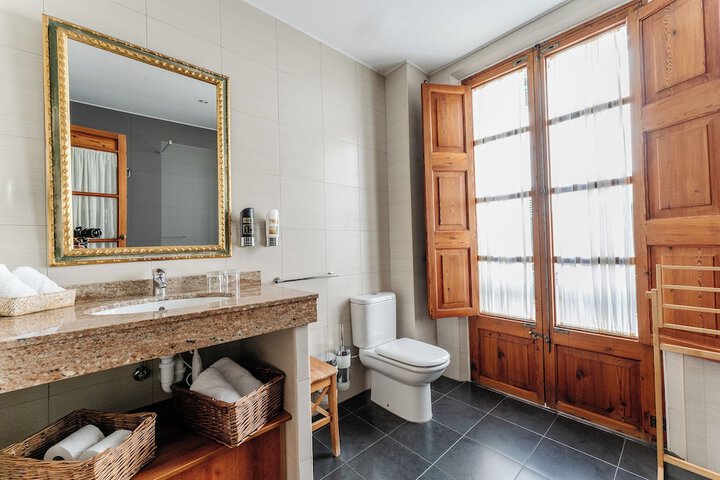 Bathroom Interior Photo