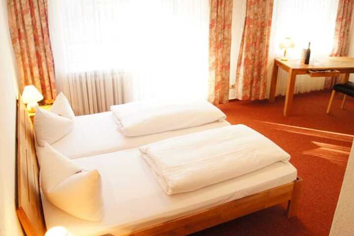 Room 19 of 39