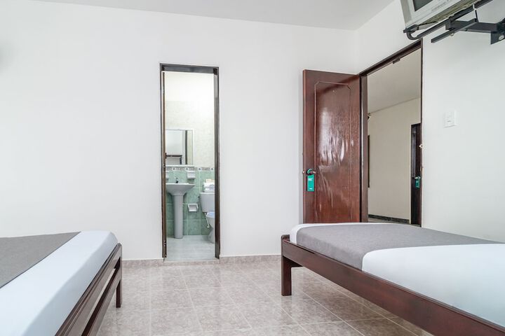 Room 10 of 22