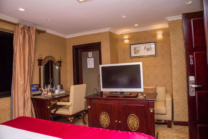Room 15 of 78