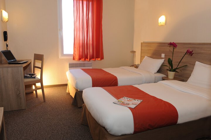 Room 10 of 55