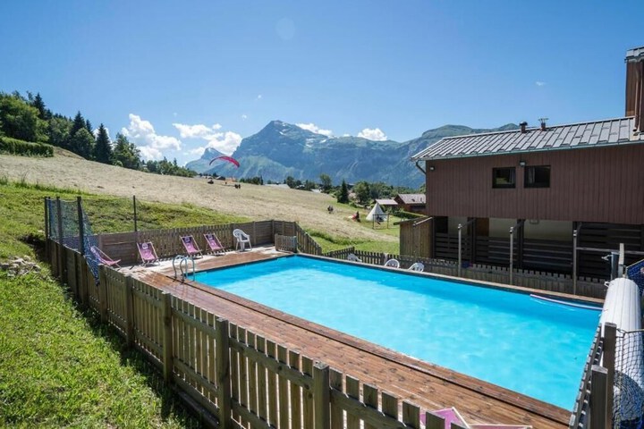 Pool 45 of 82