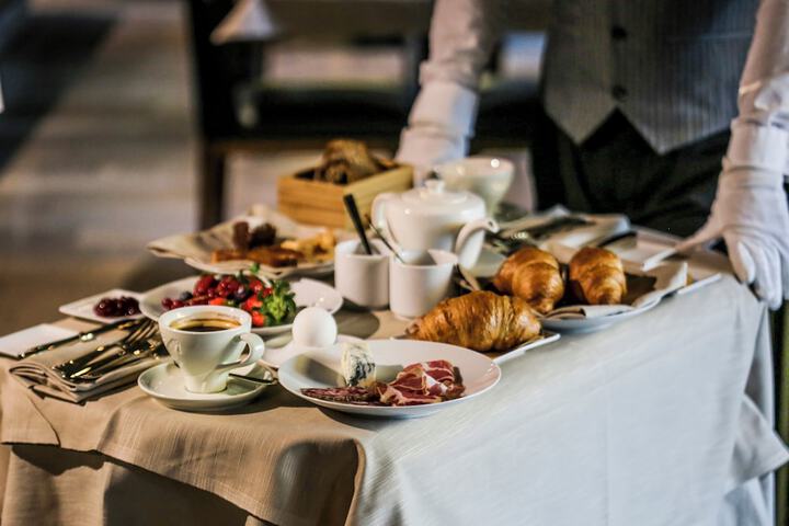 Dining Photos