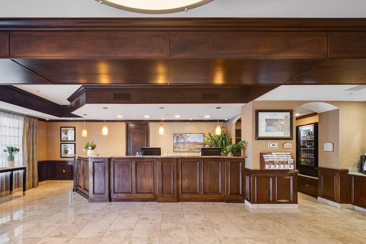 Concierge desk