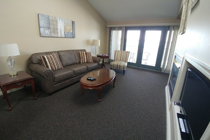 Room 9 of 128