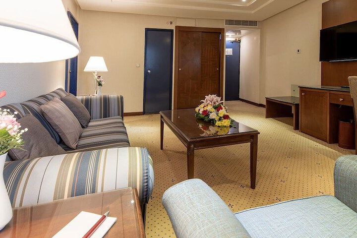 Room 23 of 119