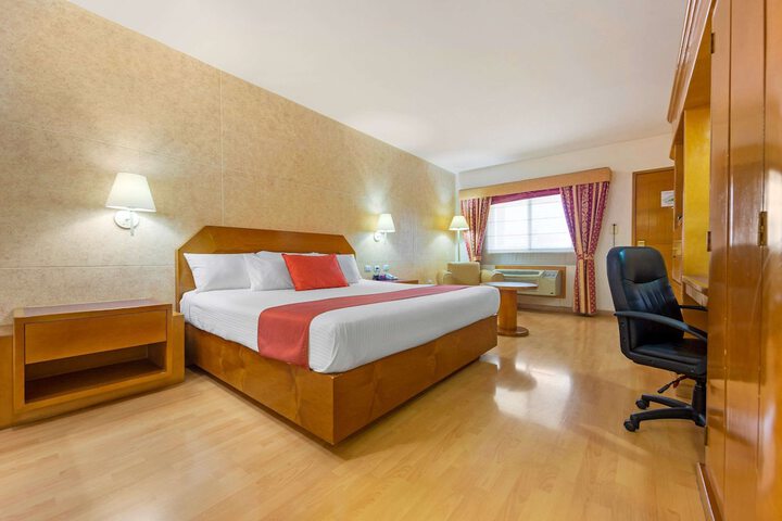 Room 16 of 60