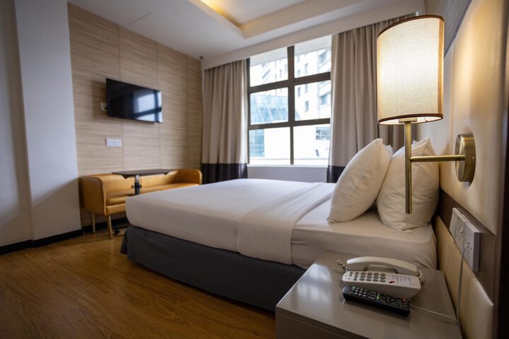 Room 7 of 110
