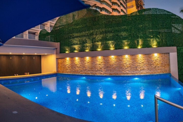Pool 52 of 92