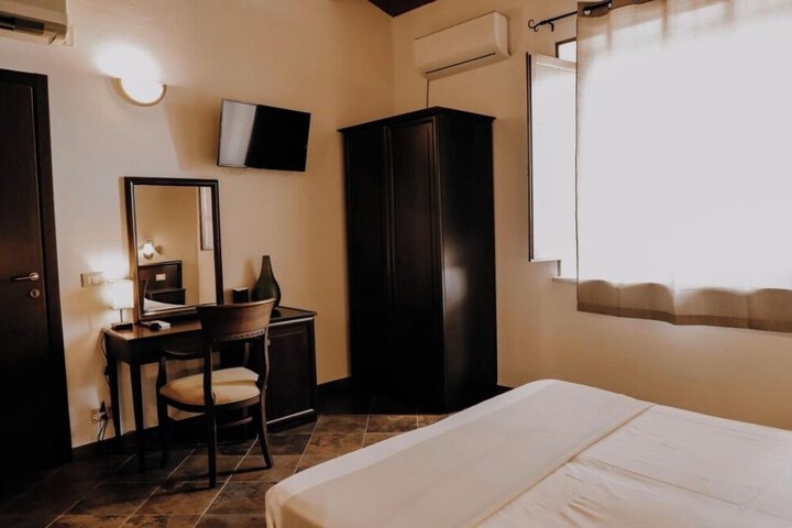 Room 17 of 50
