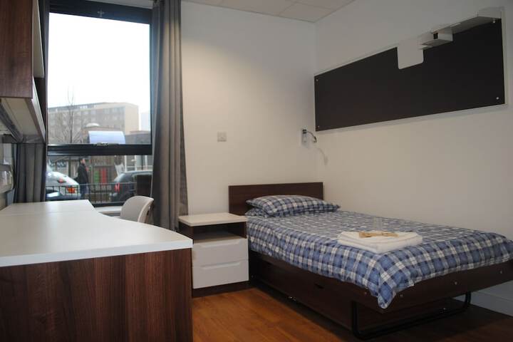 Room 49 of 83