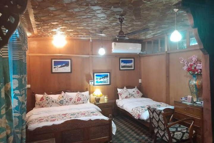 Room 29 of 150