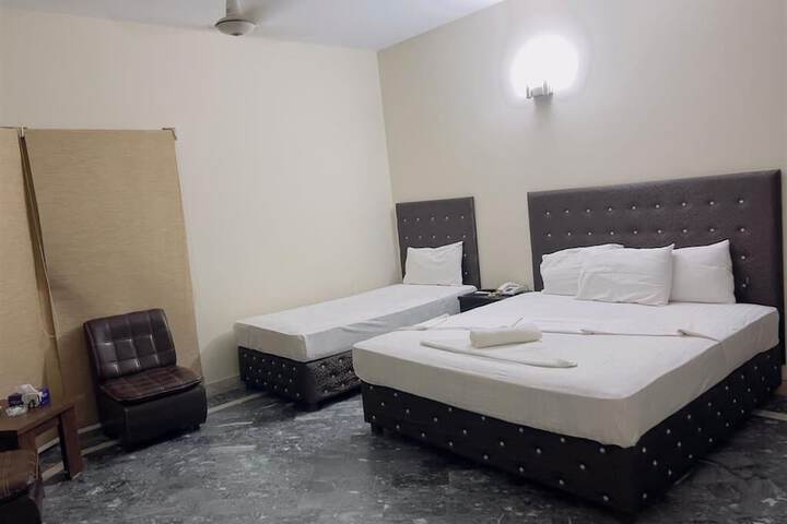 Room 2 of 7