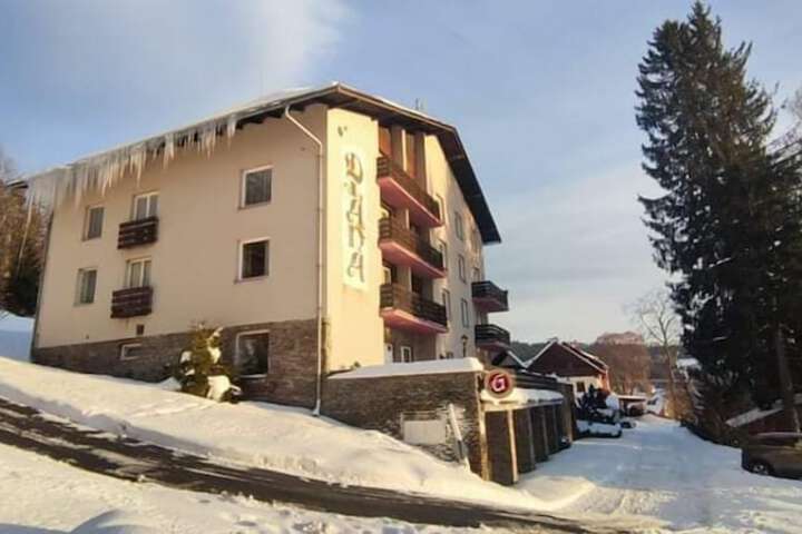 Hotel 82 of 88
