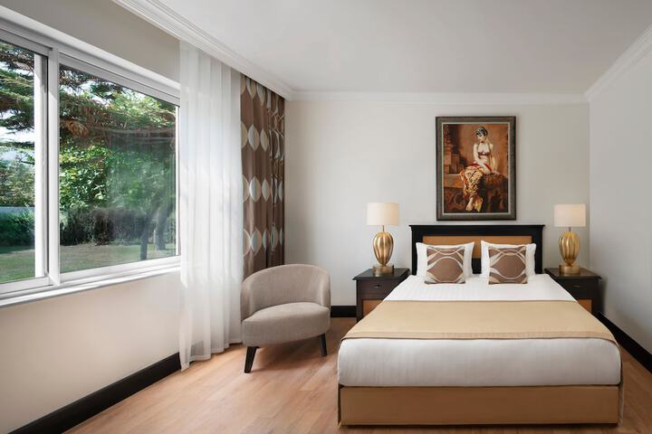 Room 35 of 225
