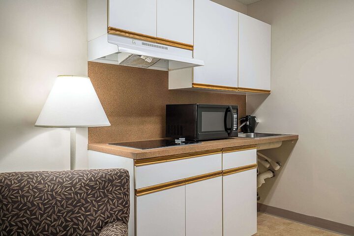 Efficiency Double Bed Accessible (7 of 20)