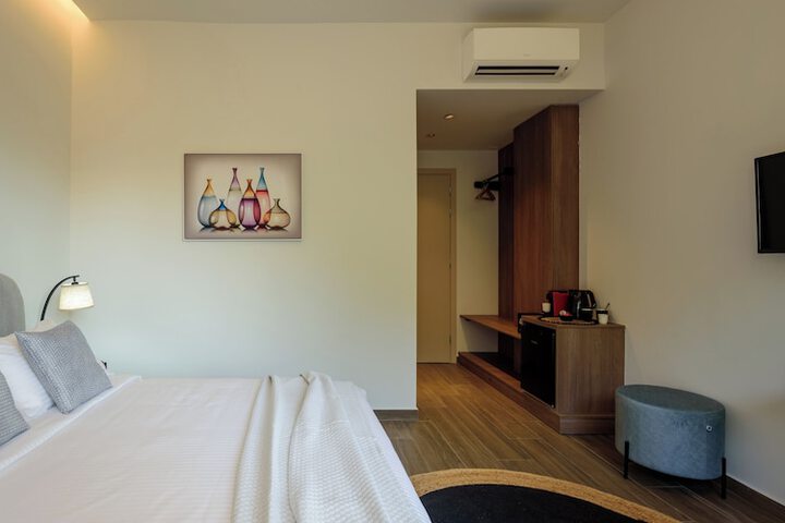 Room 11 of 81