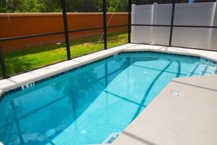 Pool 14 of 15