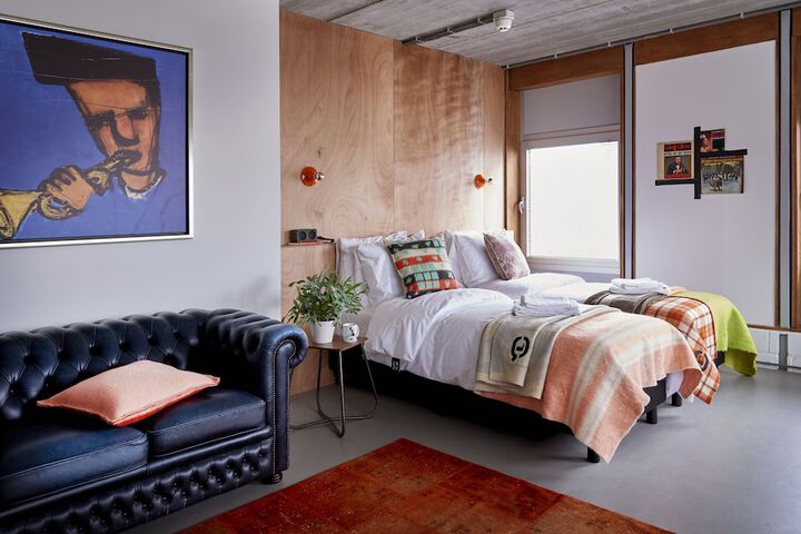 Room 12 of 52