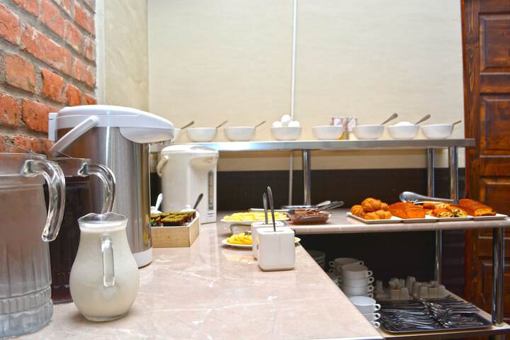 Breakfast/Coffee Service 79 of 134