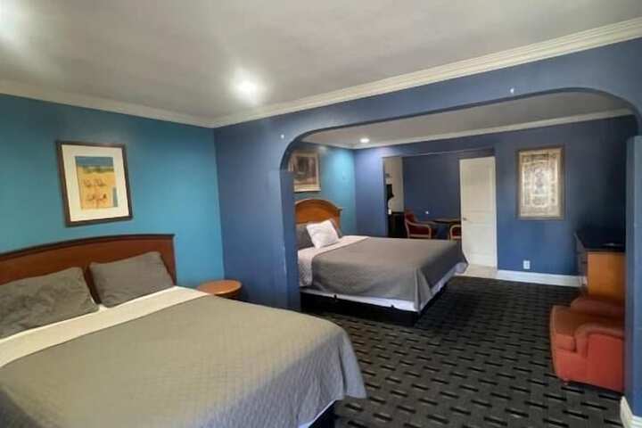 Room 3 of 36