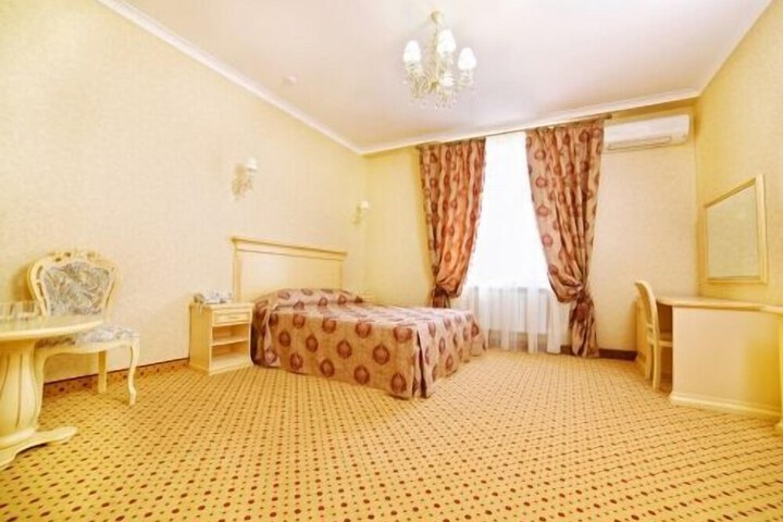 Room 25 of 43