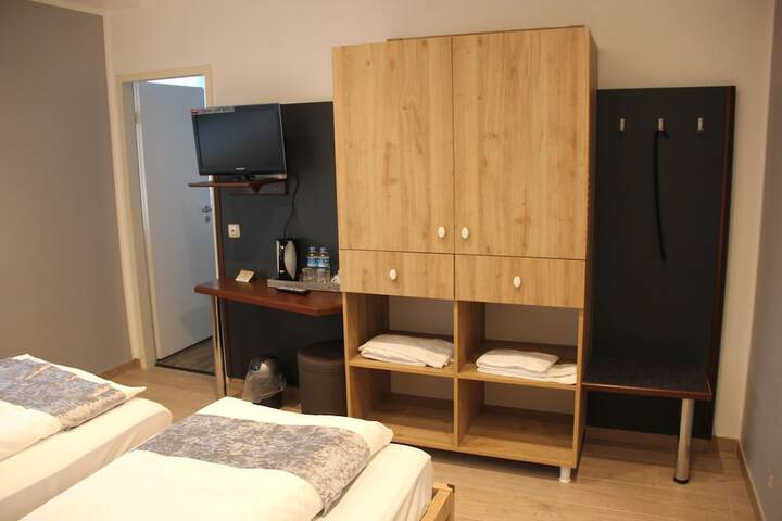 Room 15 of 52