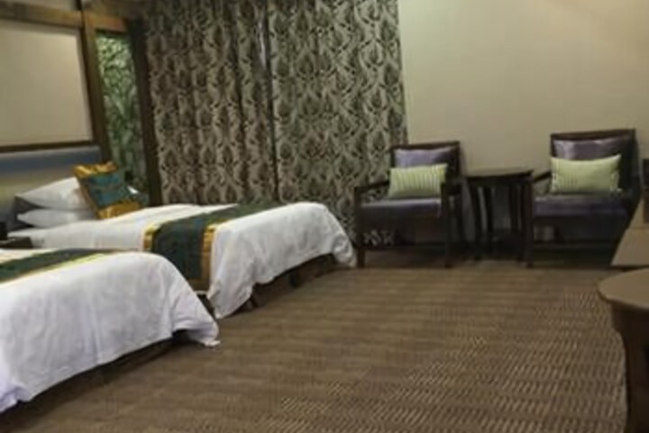 Room 8 of 8
