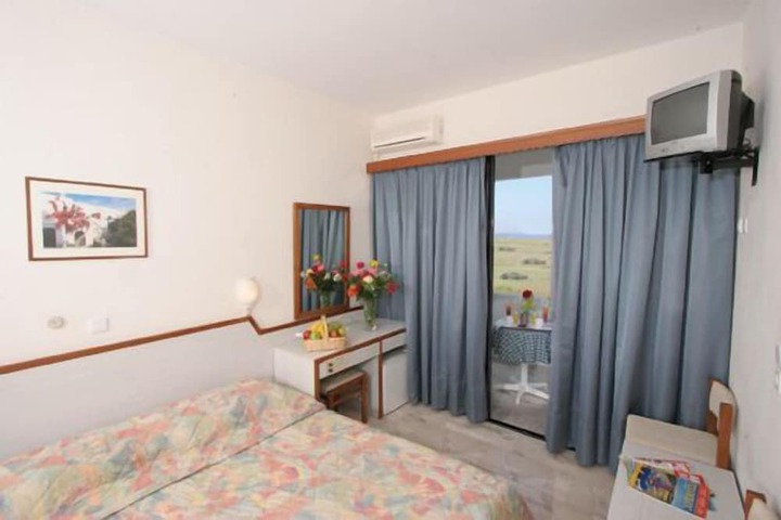 Room 5 of 25