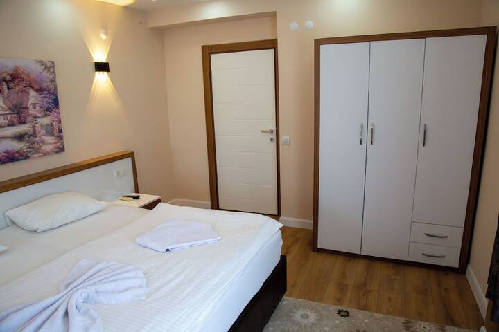 Room 55 of 151