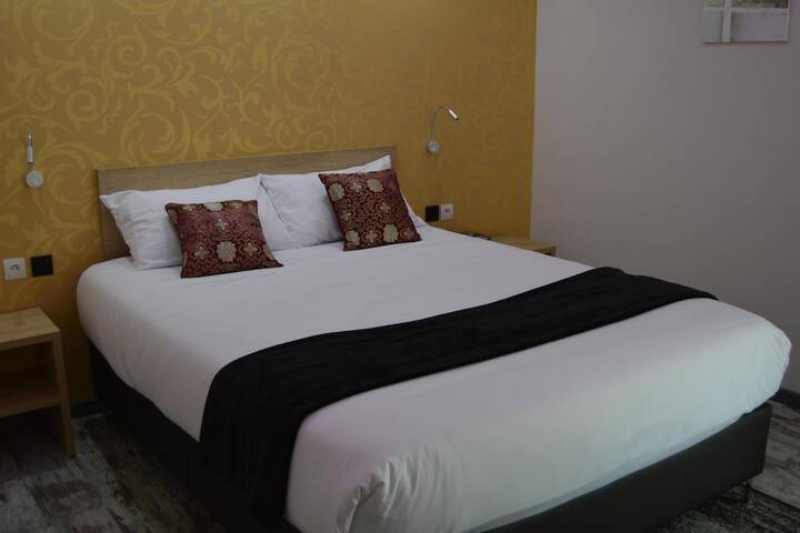 Room 6 of 51