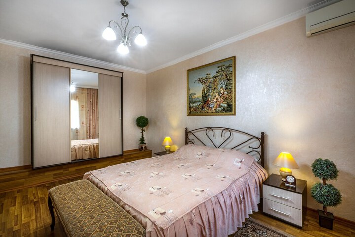 Room 14 of 66