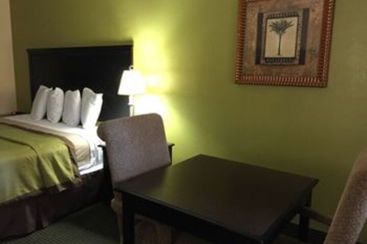 Room 48 of 87