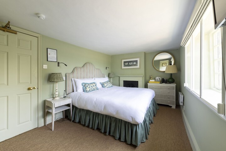 Room 20 of 122