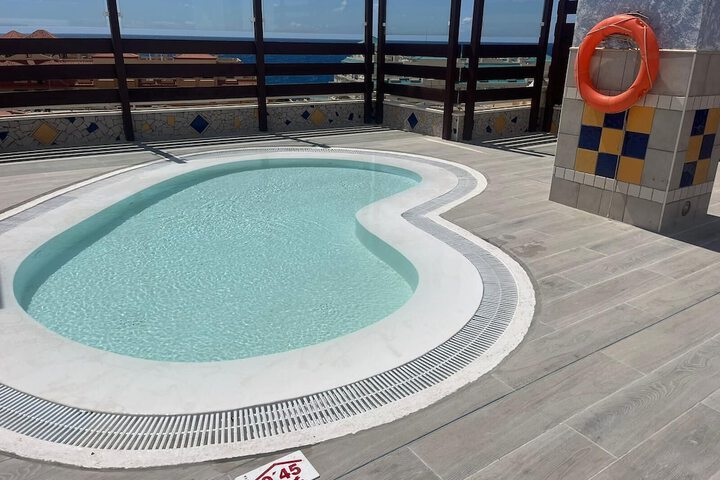 Pools & Facilities