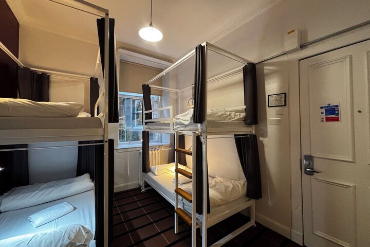 Room 37 of 75
