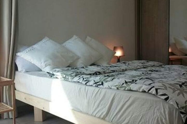 Room 52 of 120