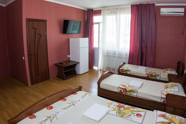 Room 16 of 33