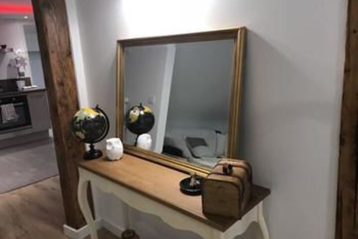 Room 6 of 15