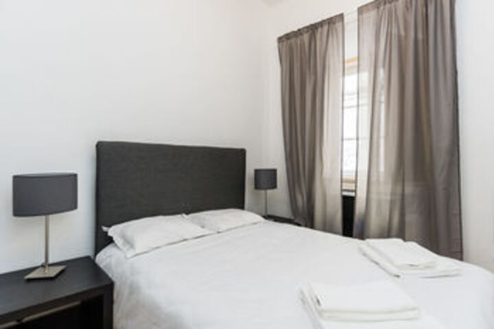 Room 34 of 263
